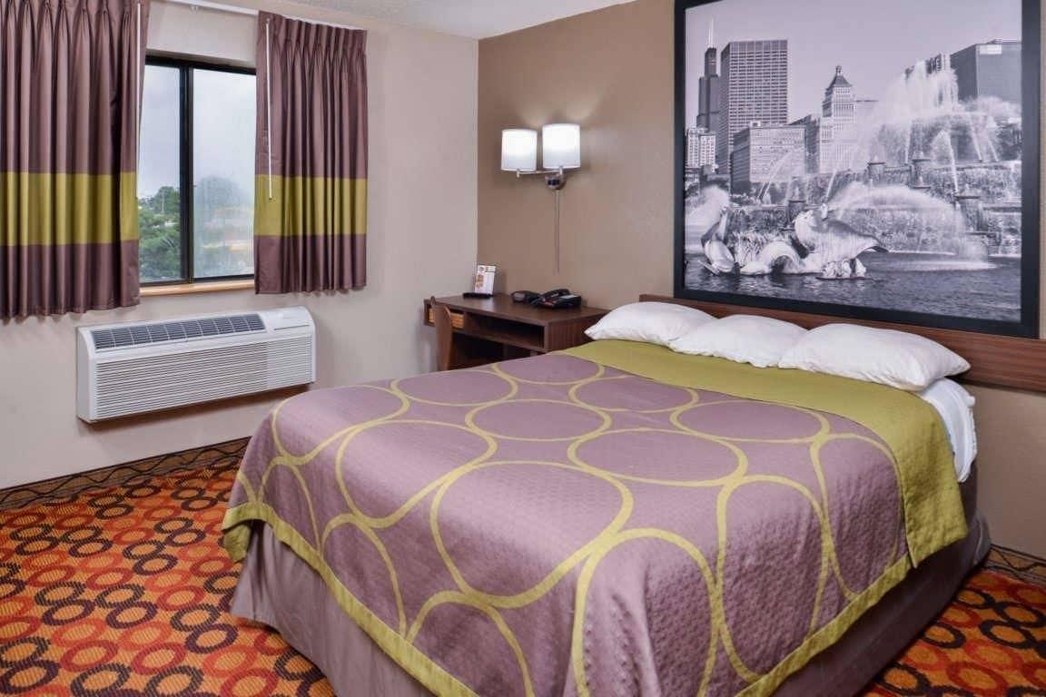 Super 8 By Wyndham Romeoville Bolingbrook Esterno foto
