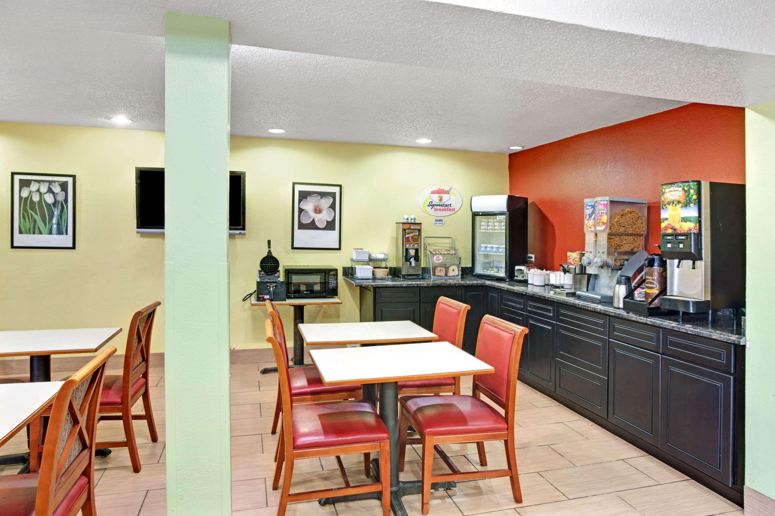 Super 8 By Wyndham Romeoville Bolingbrook Esterno foto