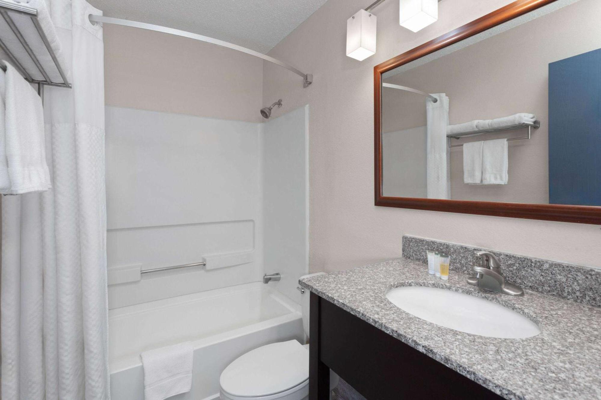 Super 8 By Wyndham Romeoville Bolingbrook Esterno foto