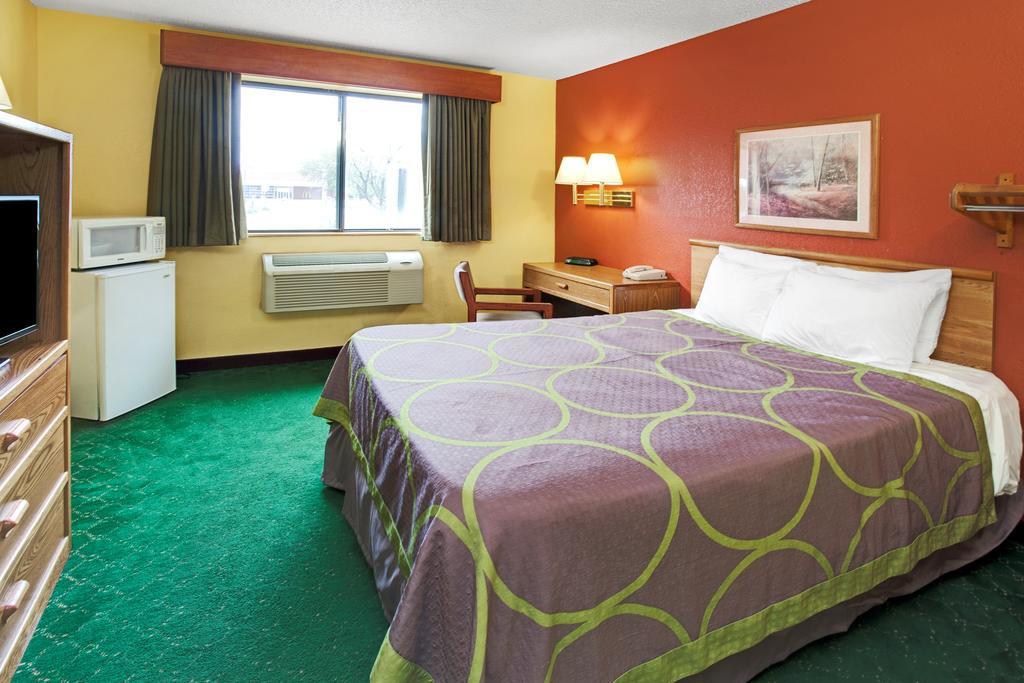 Super 8 By Wyndham Romeoville Bolingbrook Esterno foto